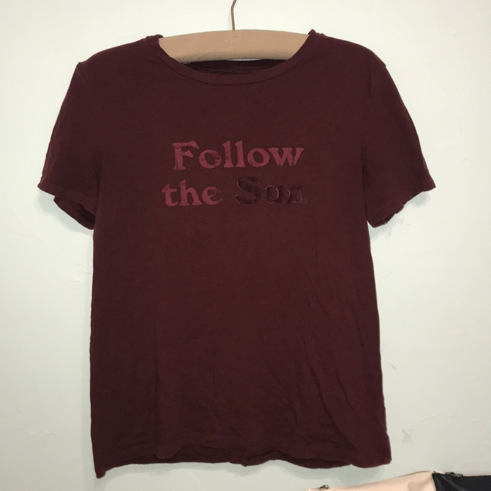 maroon follow the sun comfy tee